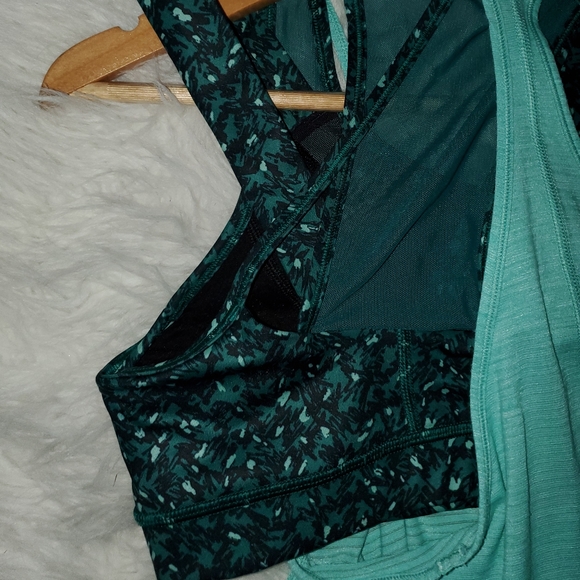 (SOLD)Lululemon Tank Top - Picture 3 of 4